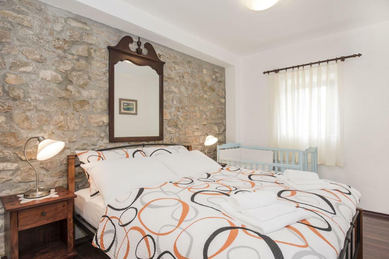 Villa Cetina - Apartment With A View Milasi Exterior photo