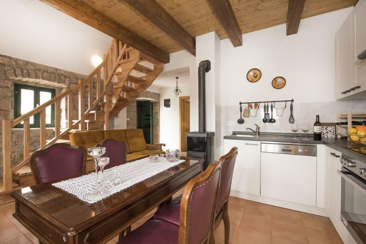 Villa Cetina - Apartment With A View Milasi Exterior photo